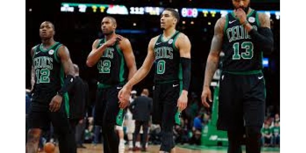 Los fanáticos de los Boston Celtics ridiculizan a Irving Los fanáticos de los Boston Celtics ridiculizan a Irving